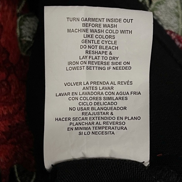 Black Long Sleeve Red Rose Appliqué Hem Sweater - Picture 8 of 9